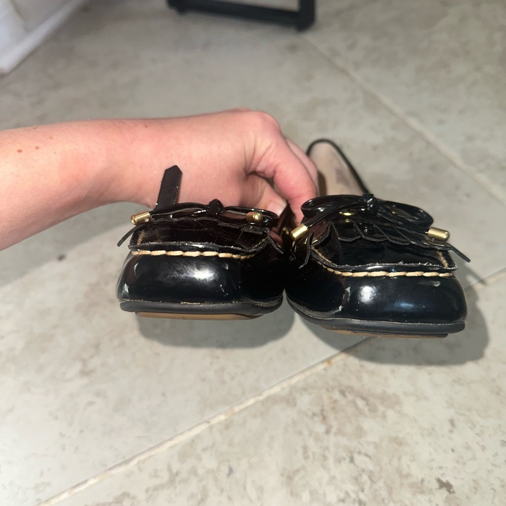 Black Leather Women's Loafers Size 8 Bow and Fringe Detail Isaac Mizrahi Live‎ - Picture 6 of 9